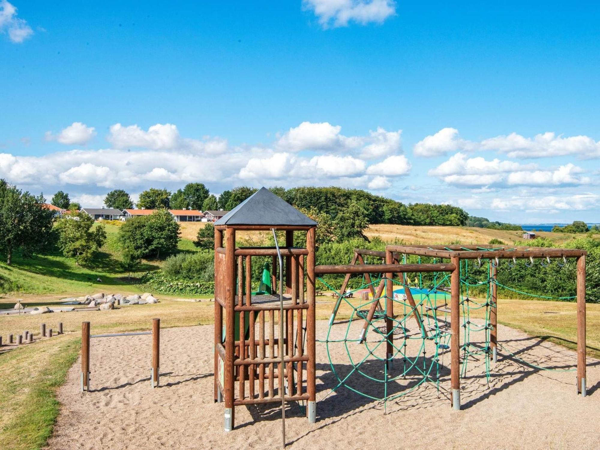 5 Person Holiday Home On A Holiday Park In Обенро Экстерьер фото